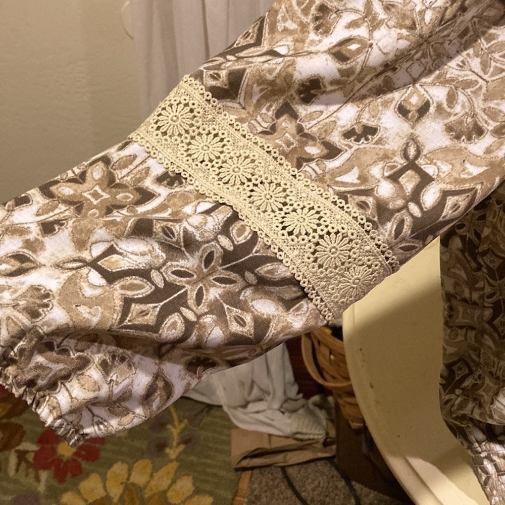 NWOT JM Collection blousy top XL lace detailing on sleeve elastic waist - Picture 2 of 11